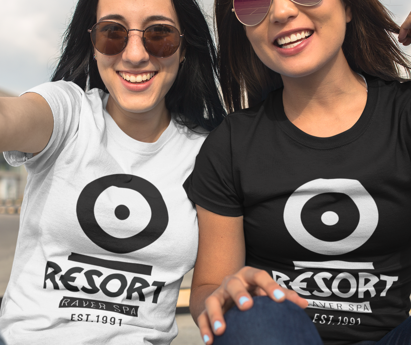 Resort - T-Shirt